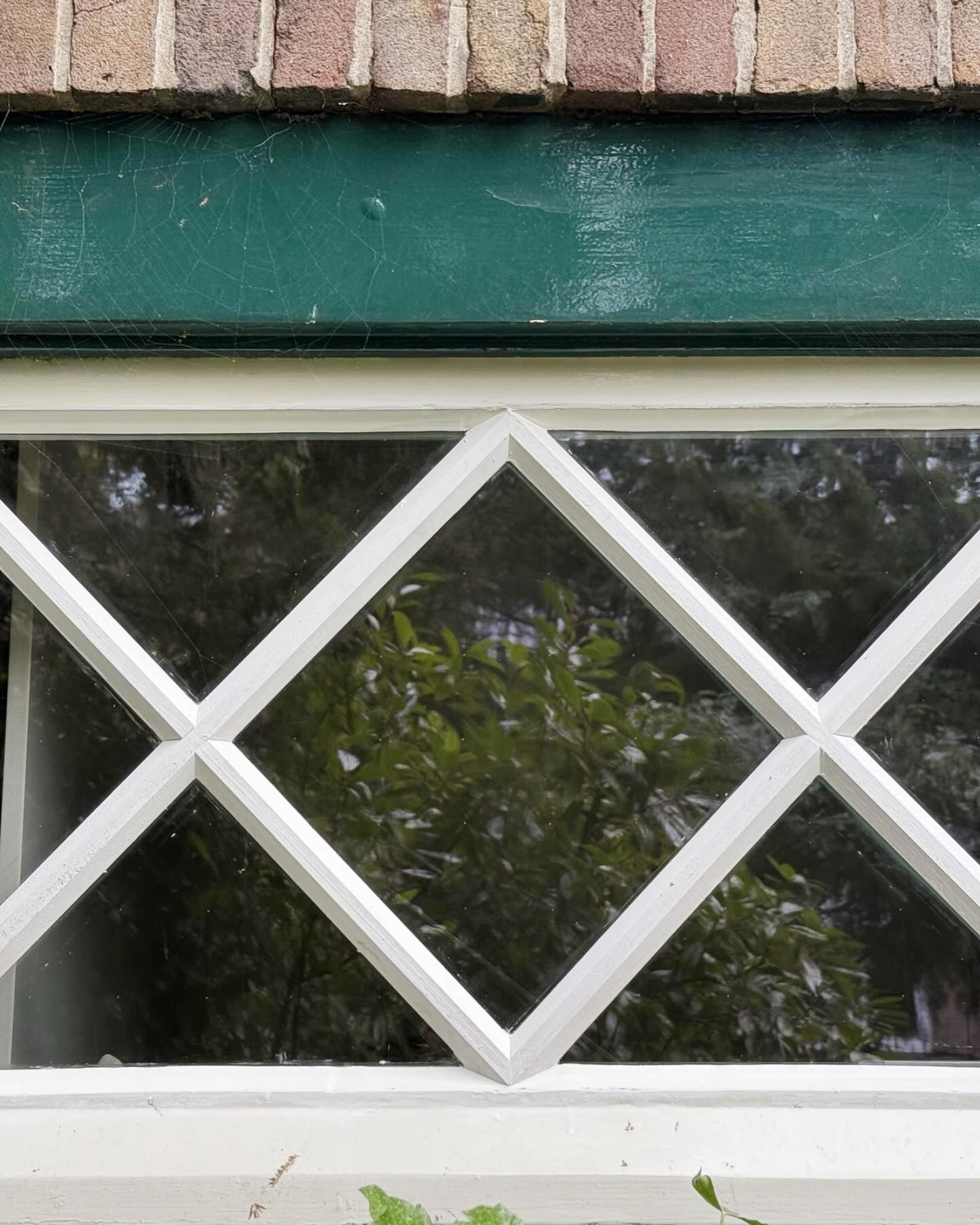 vacuum glass for window retrofit